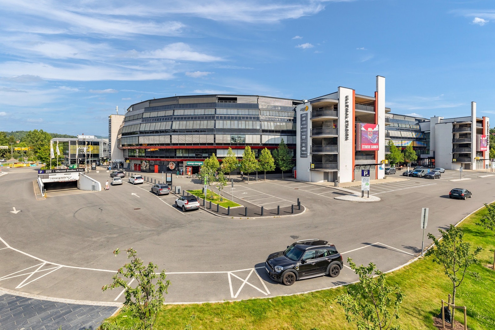 Leiligheten ligger sentralt på Sogn mellom Gaustad / Nordberg og Ullevål Stadion, i komplekset Sogn Terrasse. Galleribilde