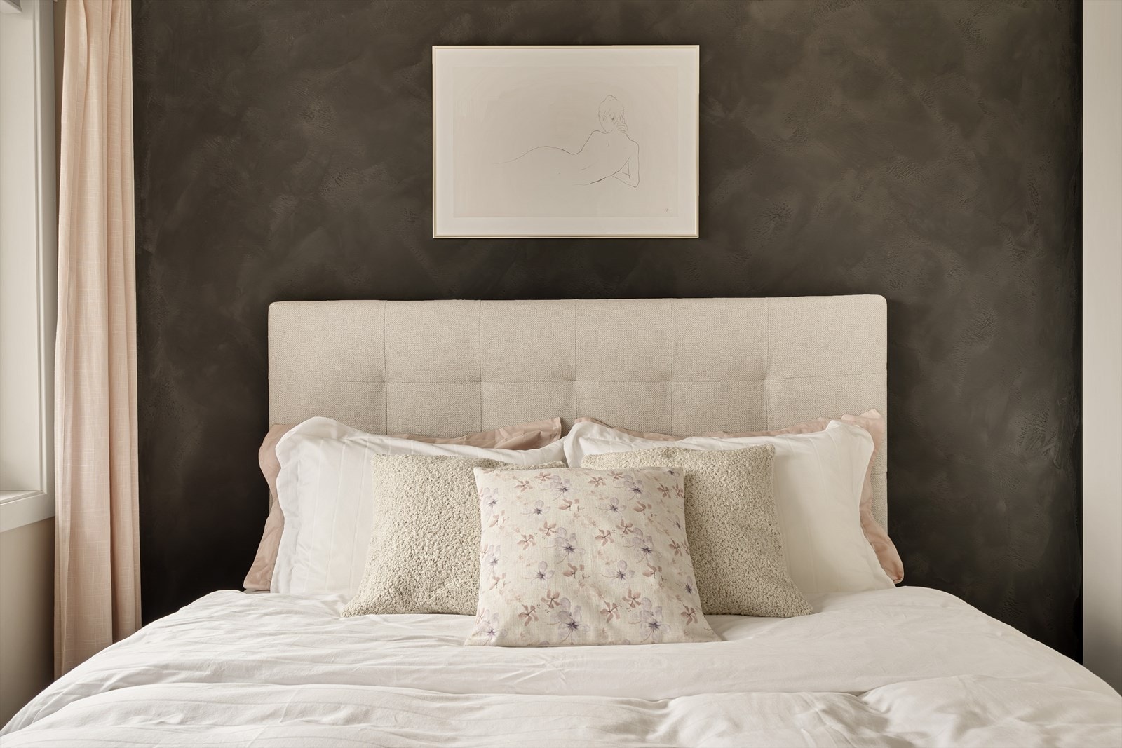 Soverommet har god plass til seng og oppbevaring. Galleribilde