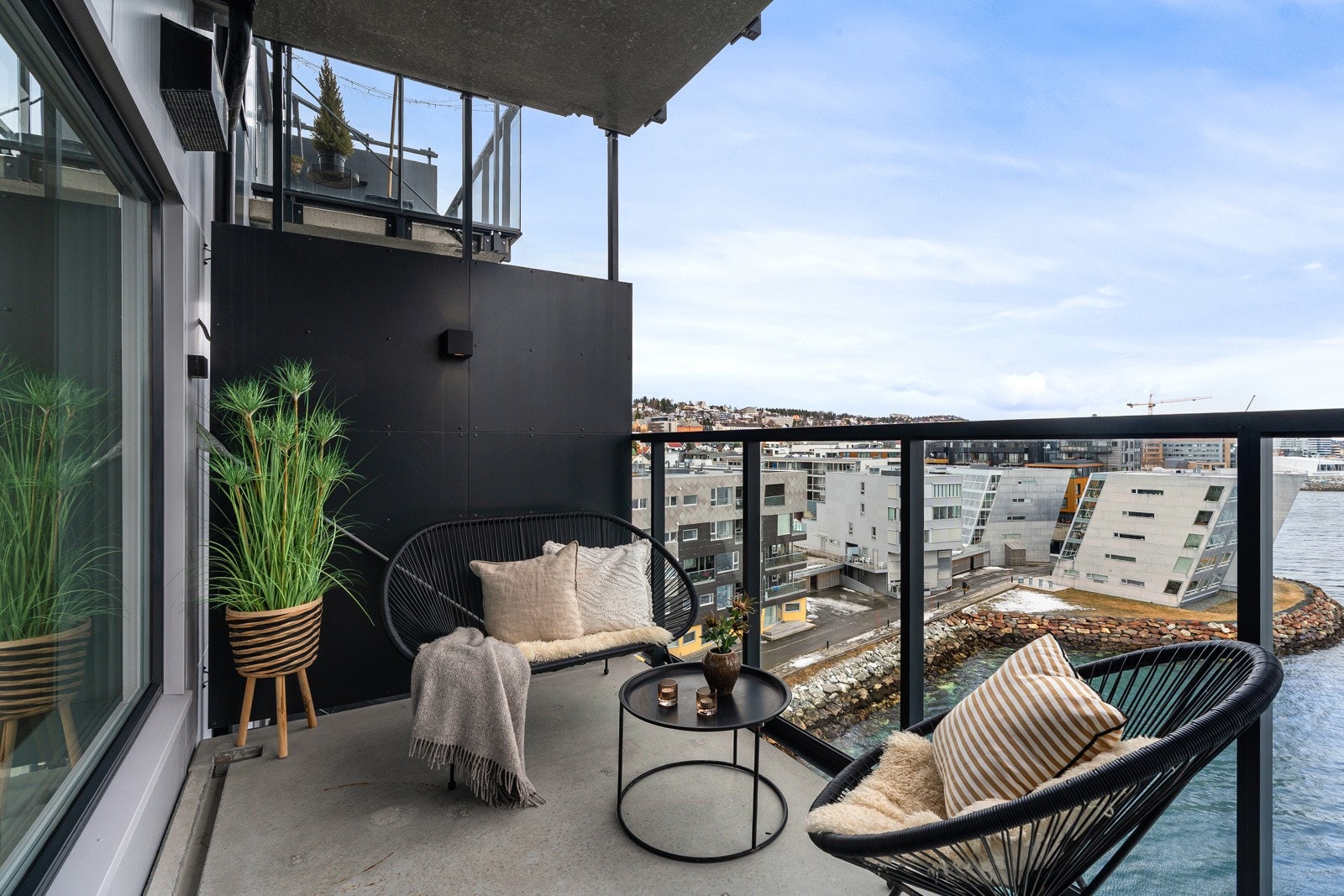 Her kan man nyte den flotte utsikten. Galleribilde