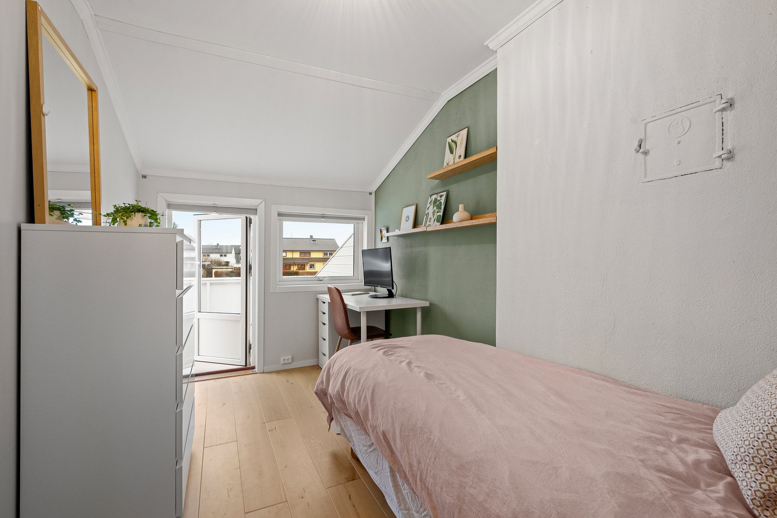 Soverom 3 med utgang til balkong Galleribilde