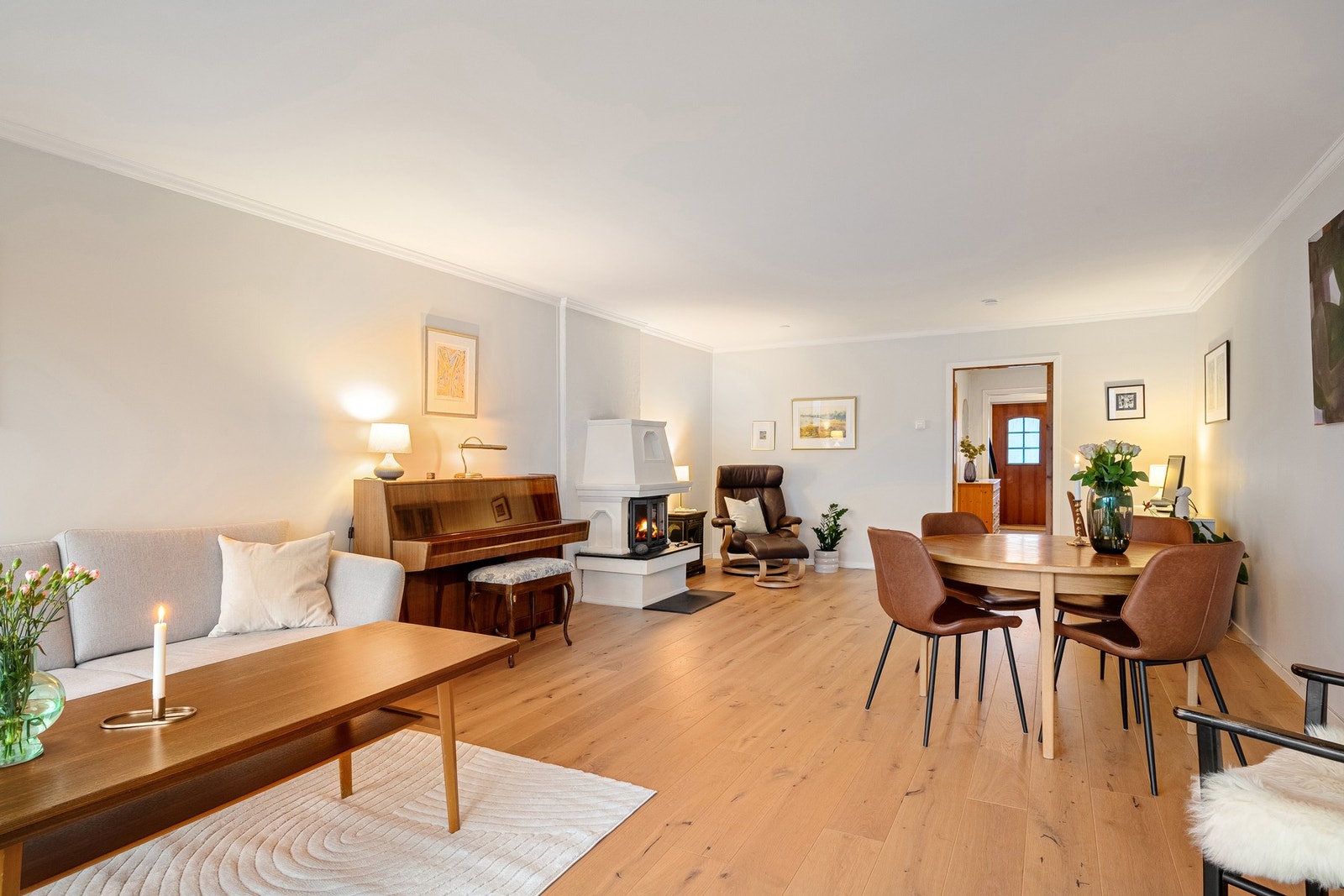 Stue 1. etg. Galleribilde