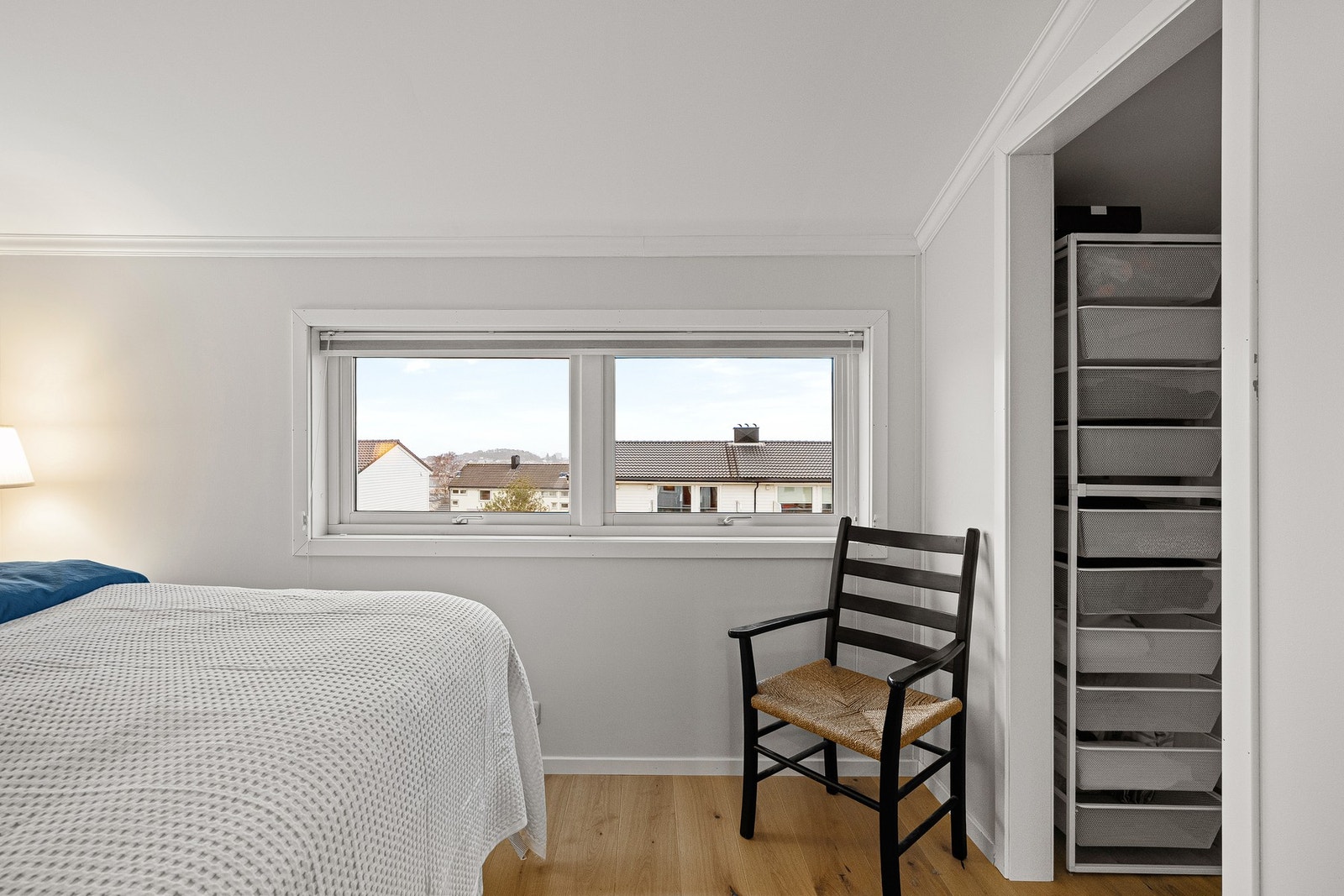 Soverom 1 med walk in closet Galleribilde