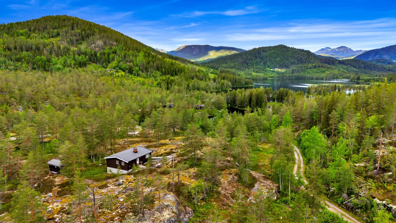 Byggeklare hyttetomter i idyllisk Telemarksnatur Galleribilde