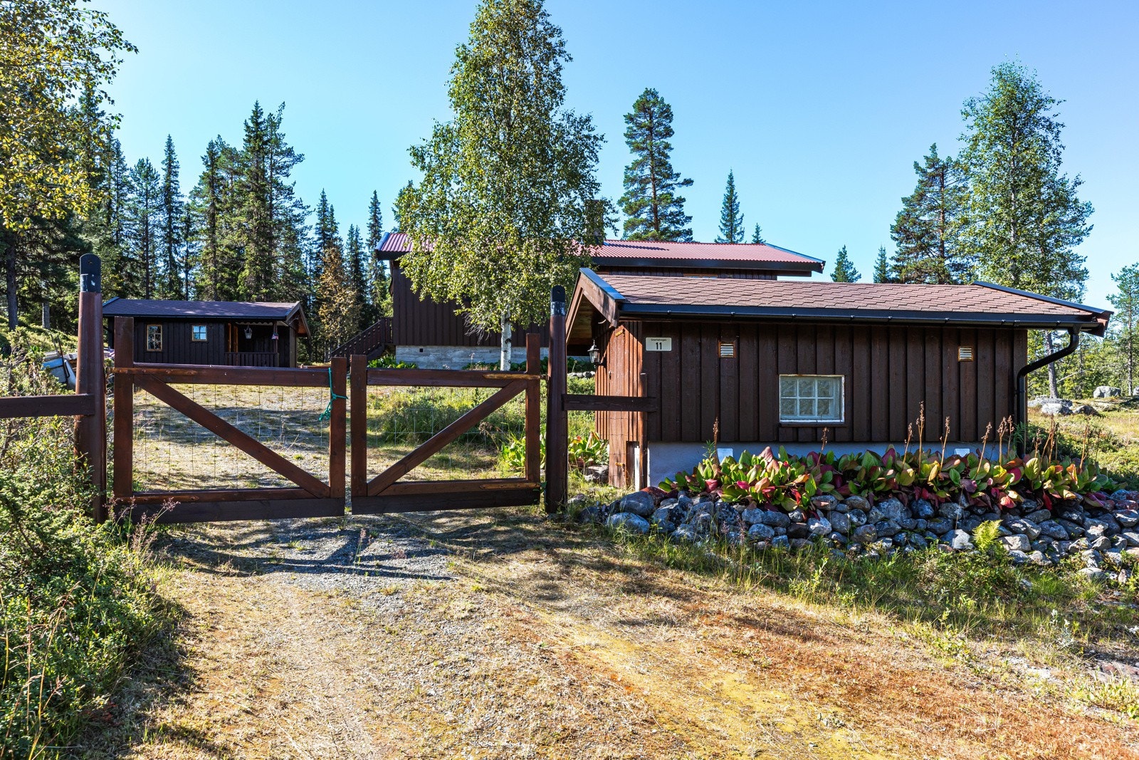 Hyggelig hyttetun med idyllisk beliggenhet Galleribilde
