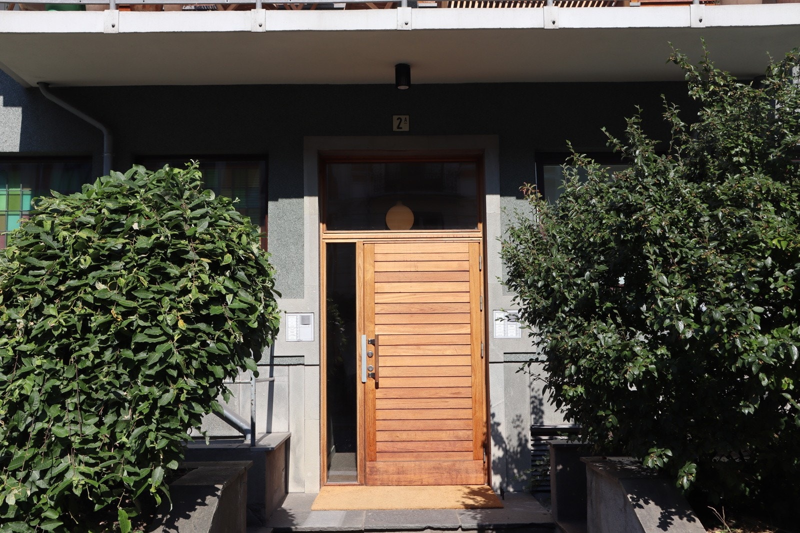 Boligen har en innvendig bod med hyller og eget ladepunkt for støvsuger. I tillegg medfølger en kjellerbod på 4 kvm. Galleribilde