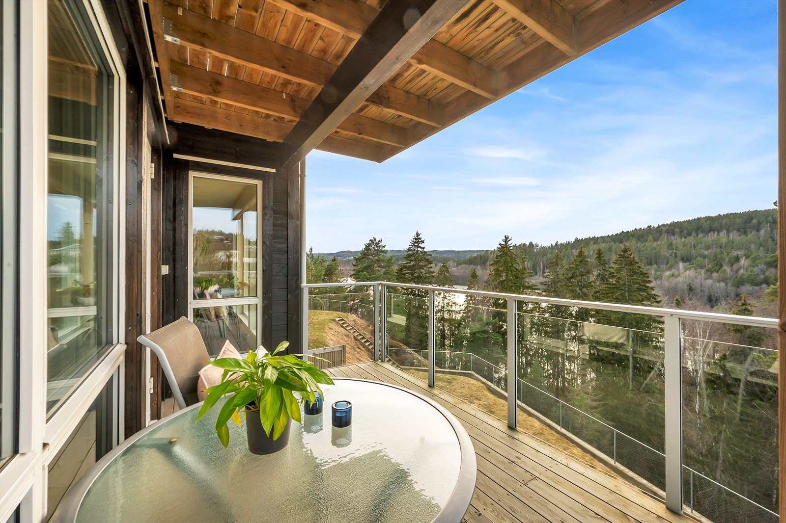 Balkong med utgang fra soverom II. Galleribilde