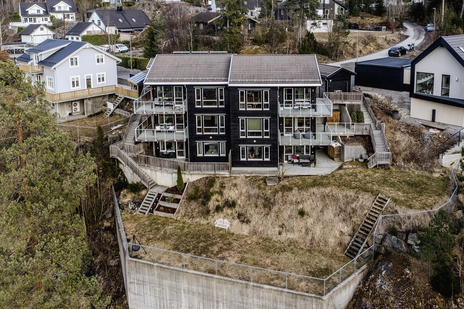 Nærområdet har flotte bademuligheter, samt frilufts- og rekreasjonsområder. Galleribilde