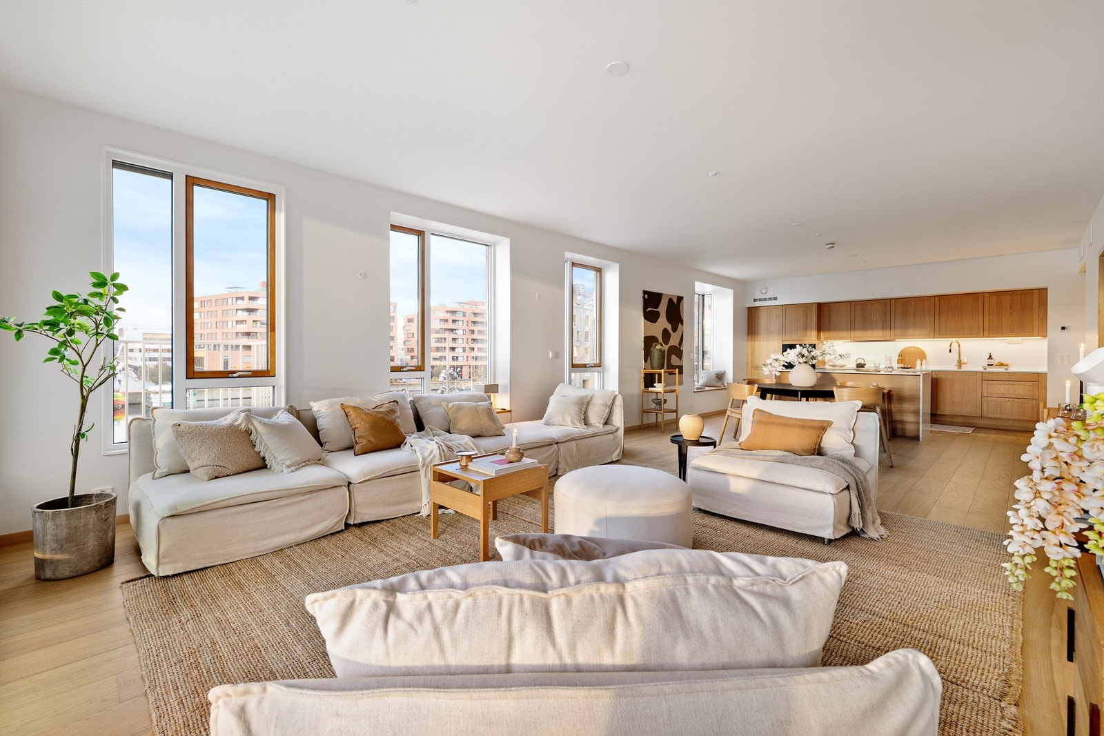 Det er gjort flere oppgraderinger på særlig kjøkken og bad, med kvalitetsleverandører og lekre uttrykk. Galleribilde