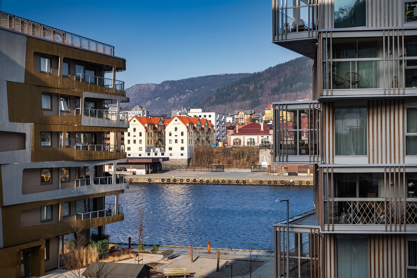 - Vakker utsikt og maritim beliggenhet i et spennende utviklingsområde ved Damsgårdssundet - Galleribilde