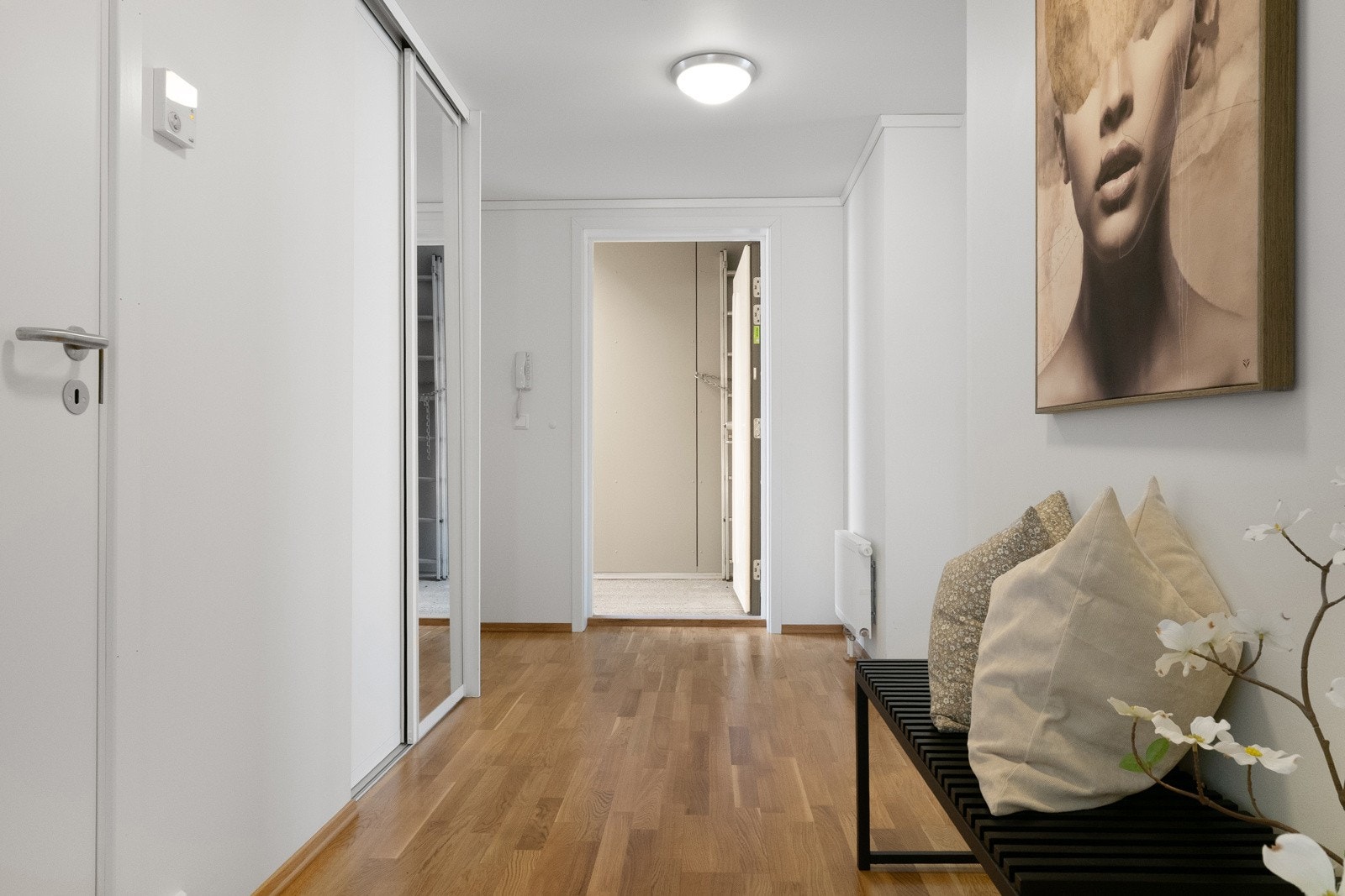 I tilknytning til entréen finner du en praktisk bod. Galleribilde