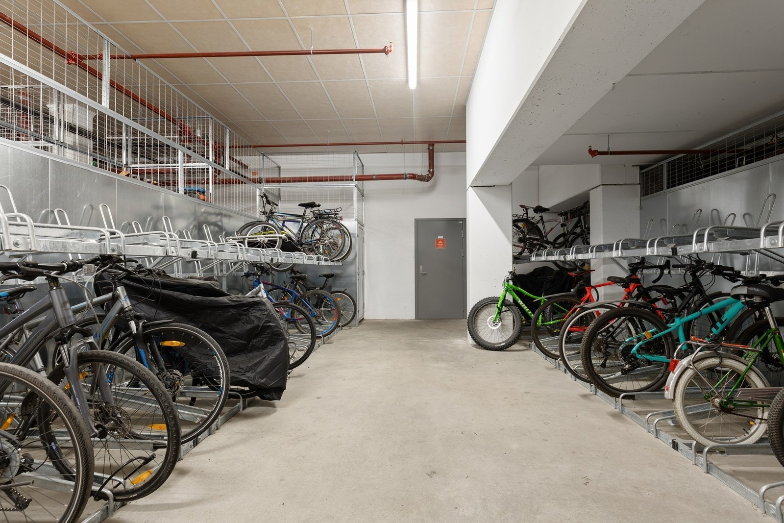 Sameiet har felles sykkelbod i garasjeanlegget. Galleribilde