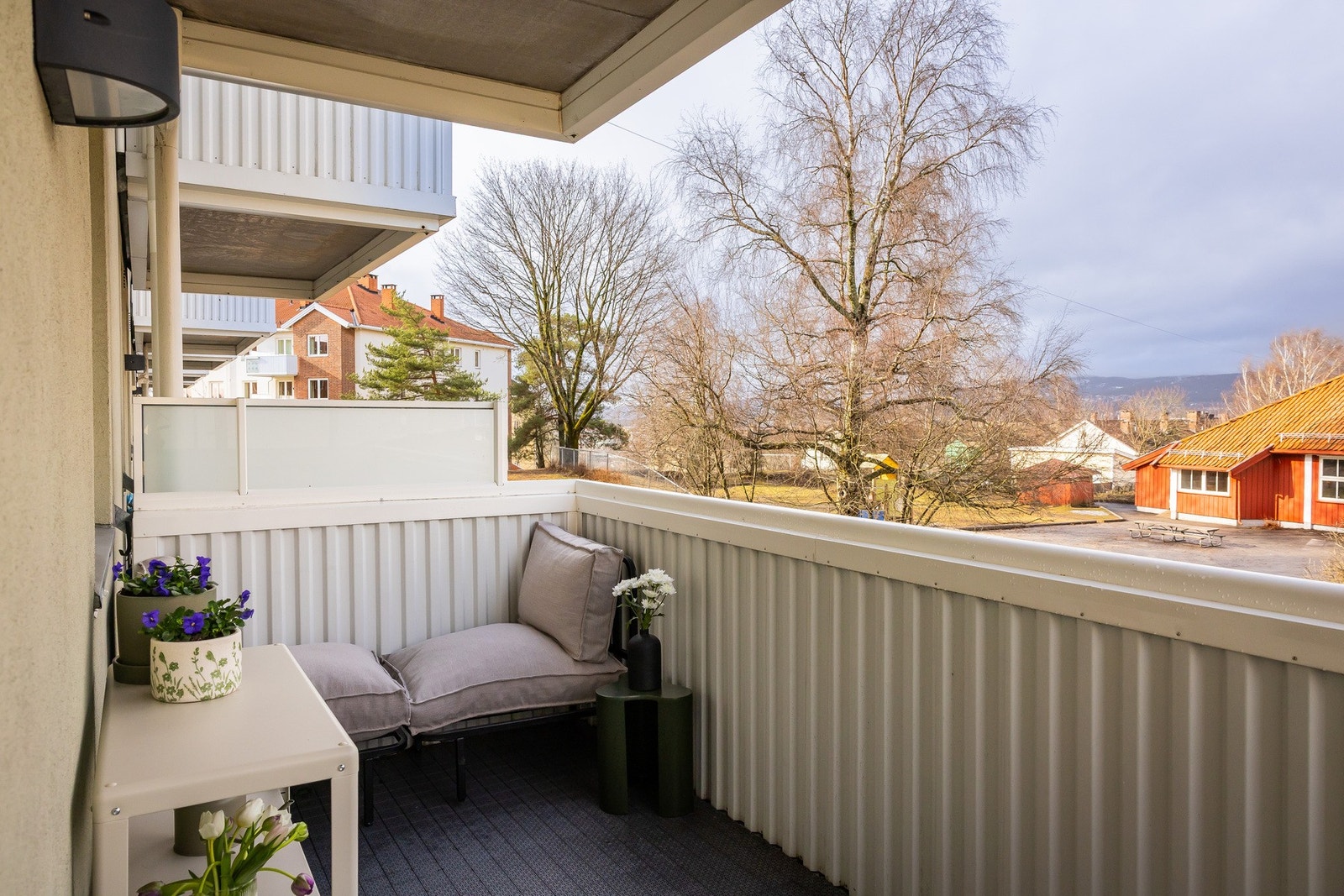 En arealeffektiv og gjennomgående 3-roms endeleilighet. Galleribilde