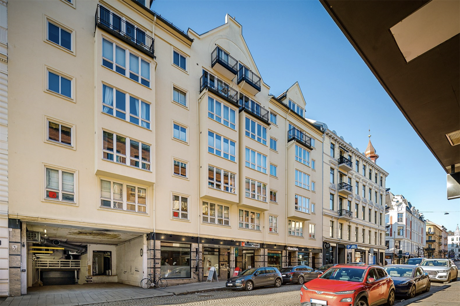 Innkjøring fra Skovveien 4. Galleribilde