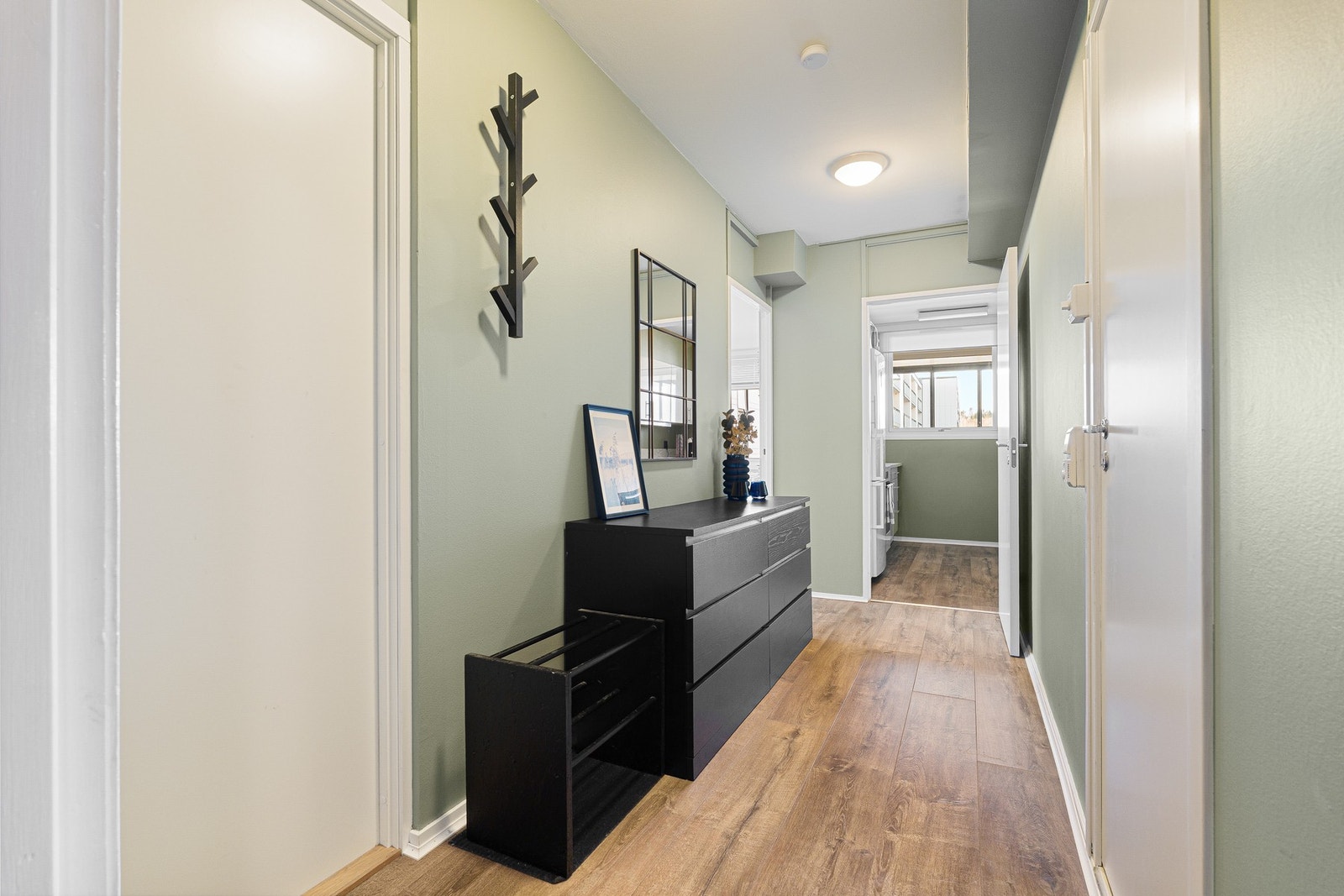 Innbydende entrè på 6 m². Galleribilde