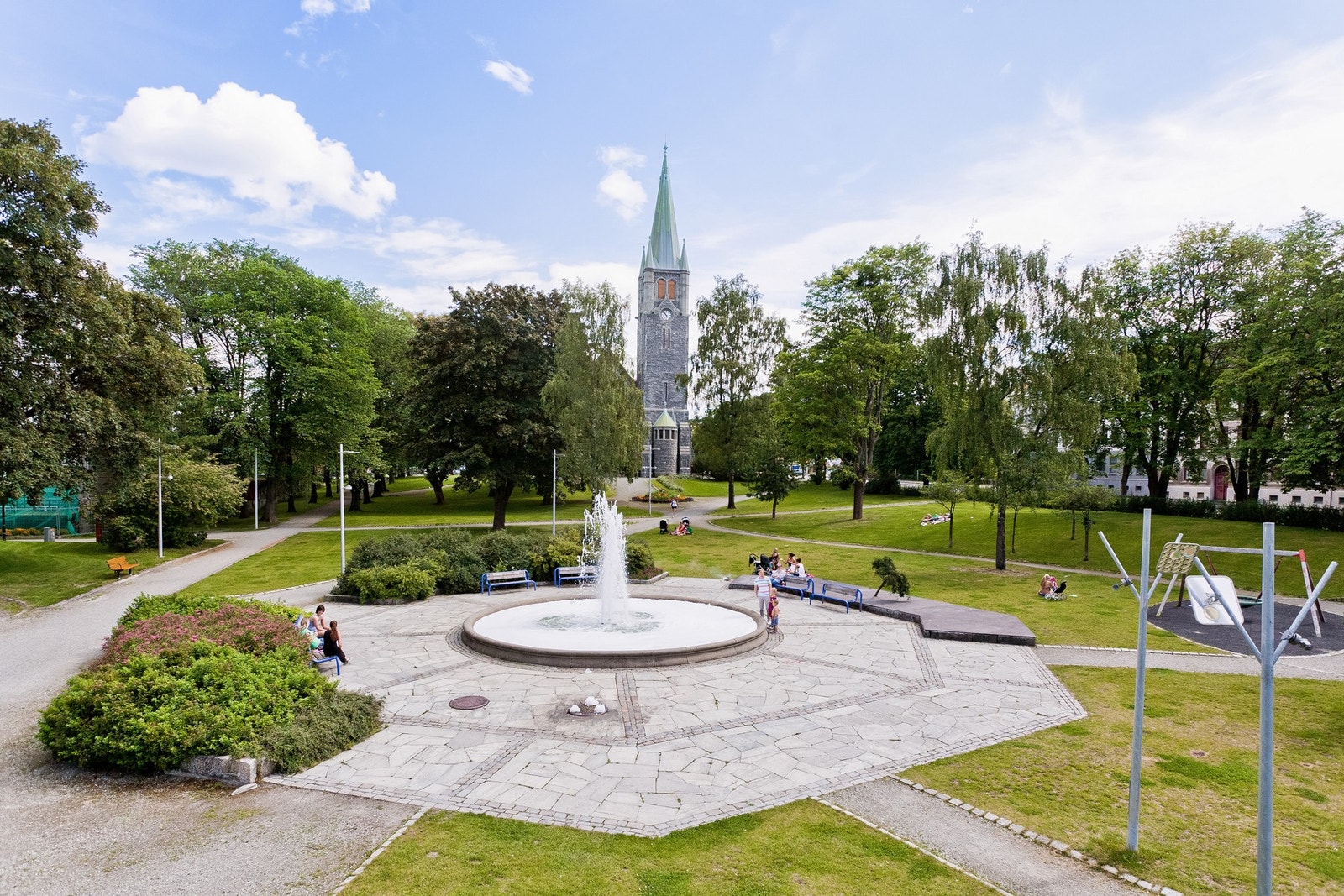 Lademoparken med sine flotte grøntareal er like i nærheten. Galleribilde