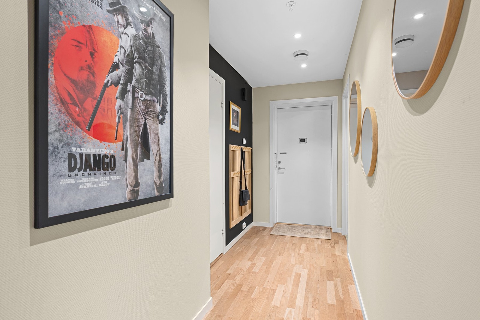 Entreen mot inngangsdøra Galleribilde