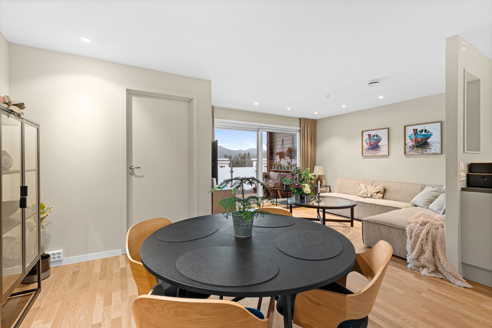 Stue/spisestue Galleribilde