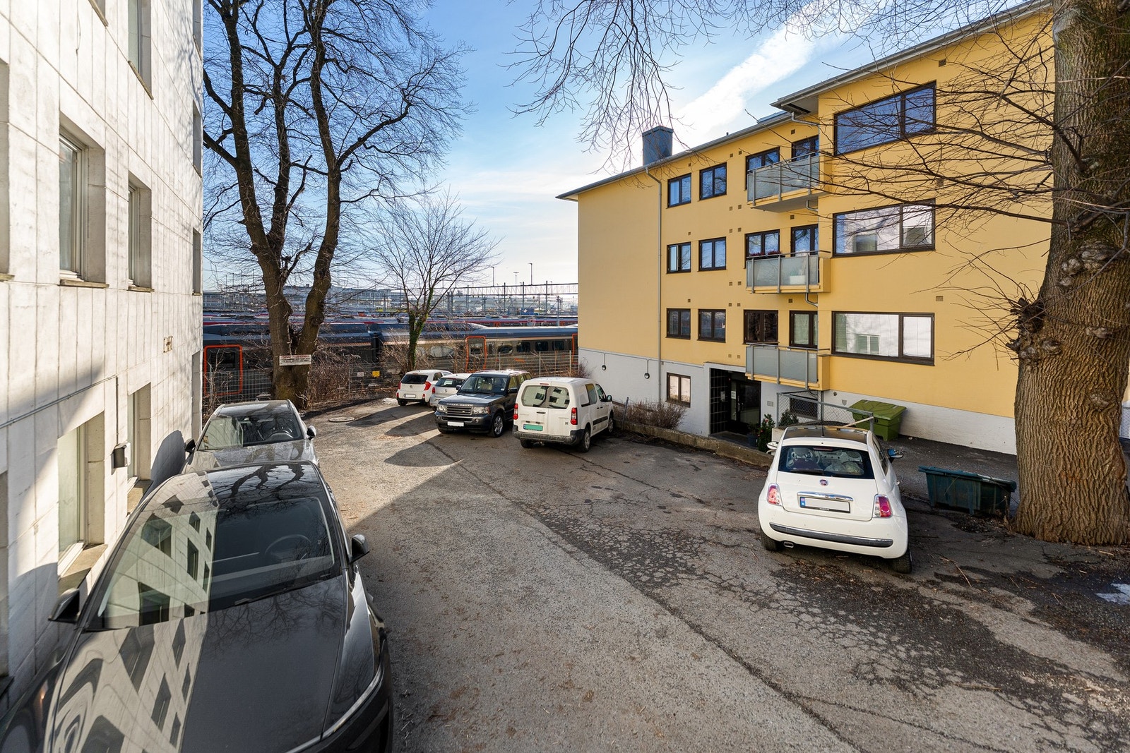 Parkering for aksjelagets beboere, fordeles etter venteliste og har ingen leiekostnad Galleribilde