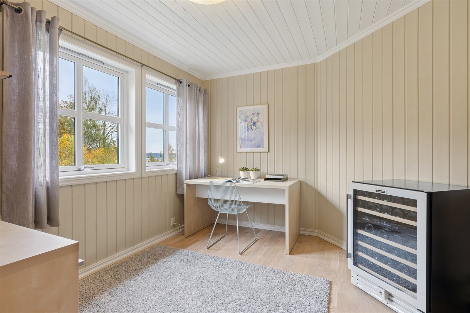 Soverom i første etasje, i dag innredet som kontor. Galleribilde