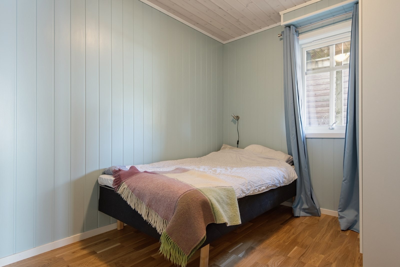 I første etasje er det to soverom med plass til senger og tilhørende møbler. Galleribilde