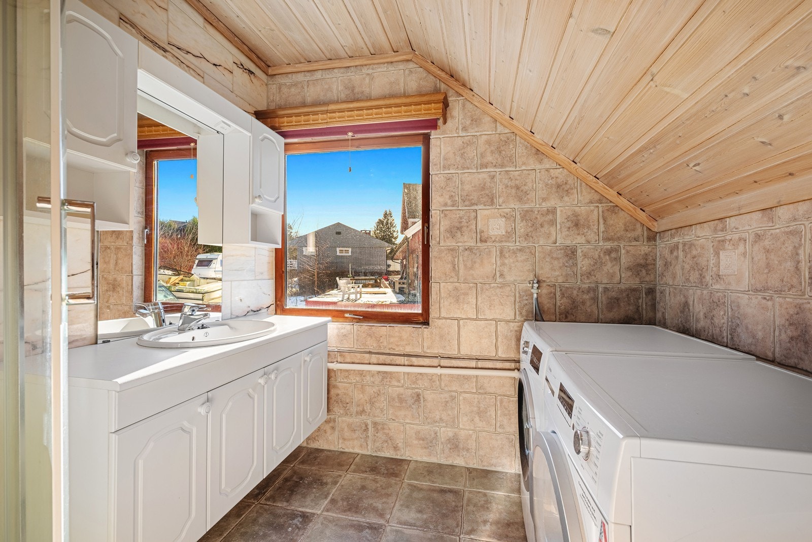 Bad, 2. etasje Galleribilde