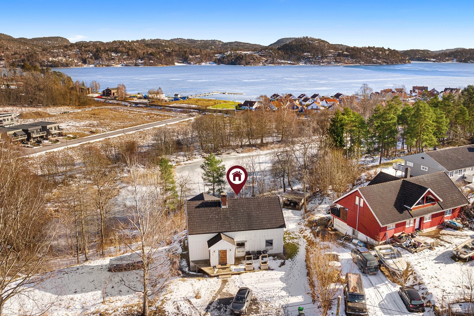 Bolig og stor boligtomt med stort potensiale i trygge og rolige omgivelser Galleribilde