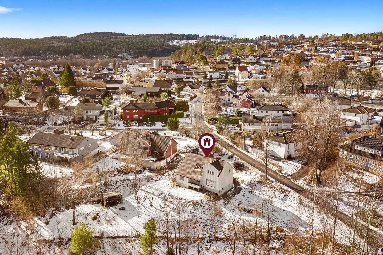 Flott stor tomt med mange muligheter til videreutvikling ! Galleribilde