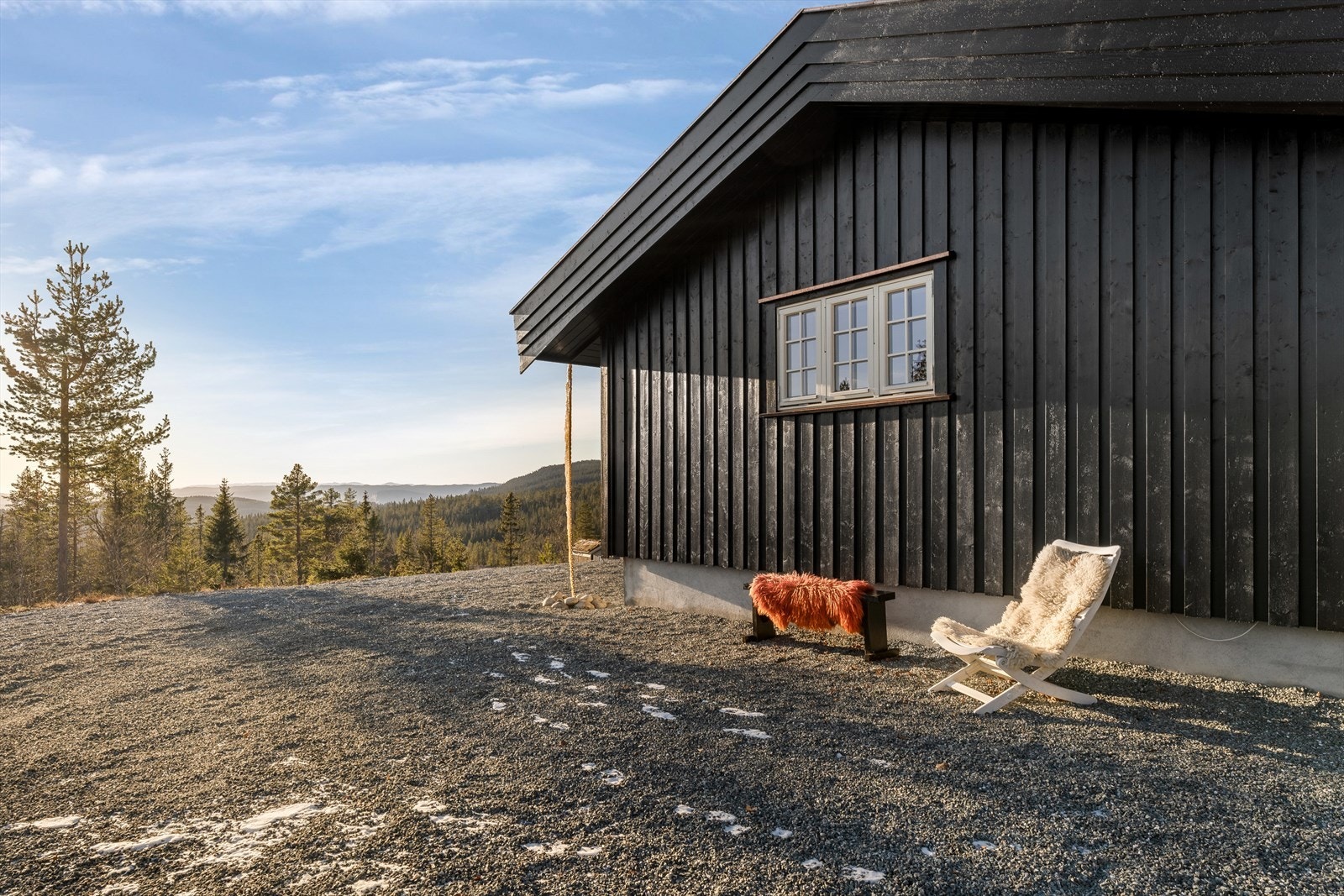 Gode solforhold på tomten (bilde fra 2020) Galleribilde