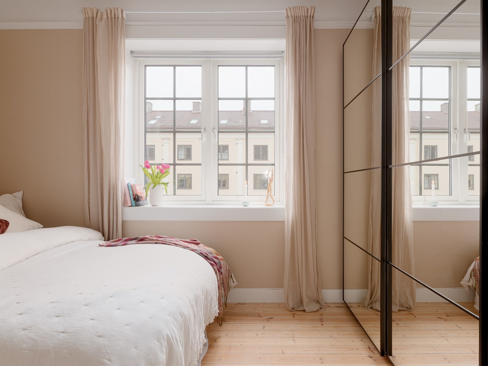 Vinduet i soverommet ble oppgradert i 2025. Galleribilde