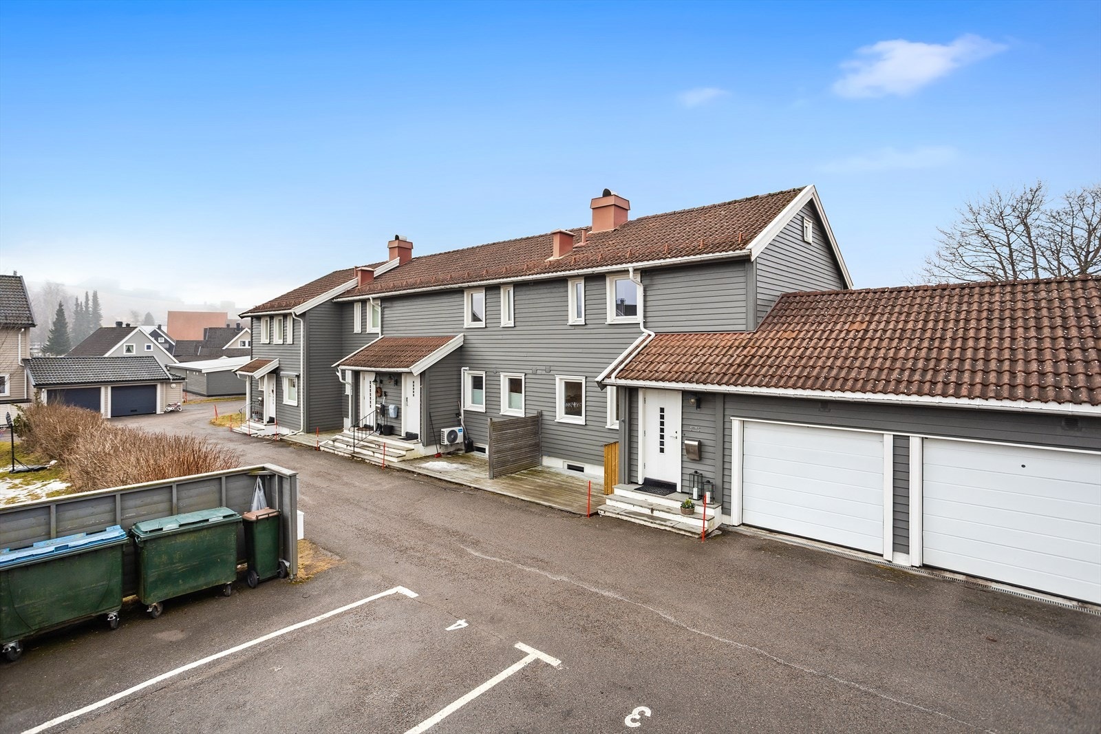 Her får du parkering i garasje med elbil lader fra 2025. Galleribilde