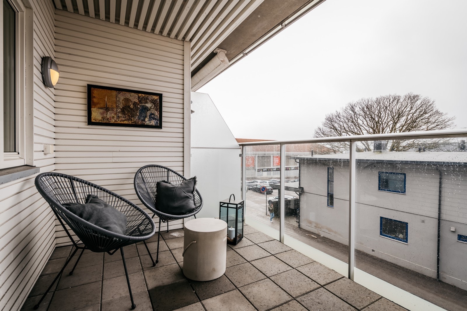 Velkommen til Sverres gate 10!
En pen leilighet med gode løsninger, meget sentralt beliggende i Larvik sentrum. Stort felles atrium med flotte uteplasser. Ingen boplikt. Galleribilde