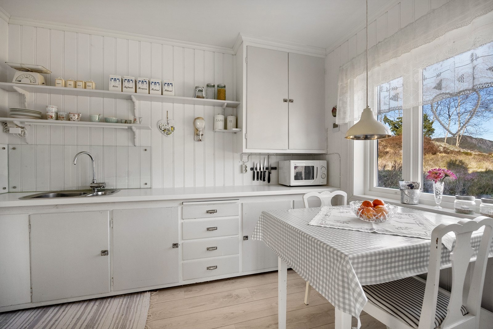 Her er det også plass til spisegruppe. Galleribilde