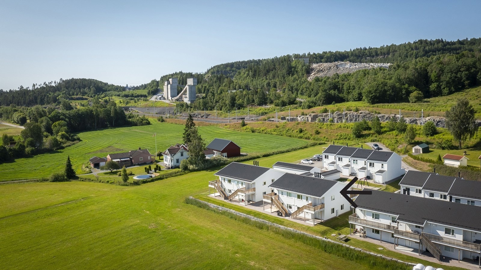 Landlig og sentral beliggenhet. Galleribilde