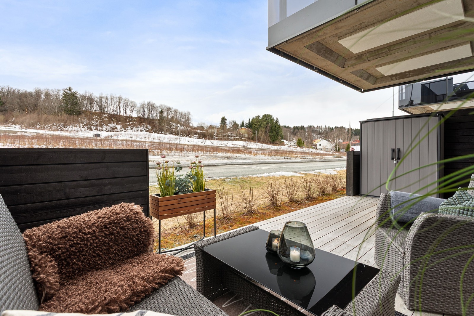 Leiligheten ligger fint til i feltet, vendt mot område uten gjennomgangstrafikk. Galleribilde