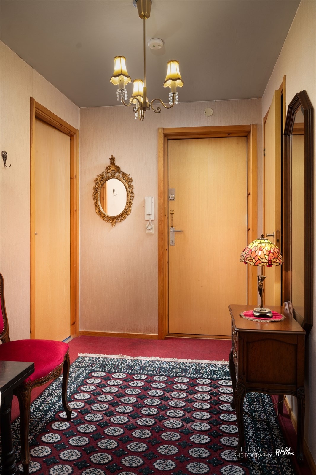 Inngangspartiet fører til soverom og bod Galleribilde