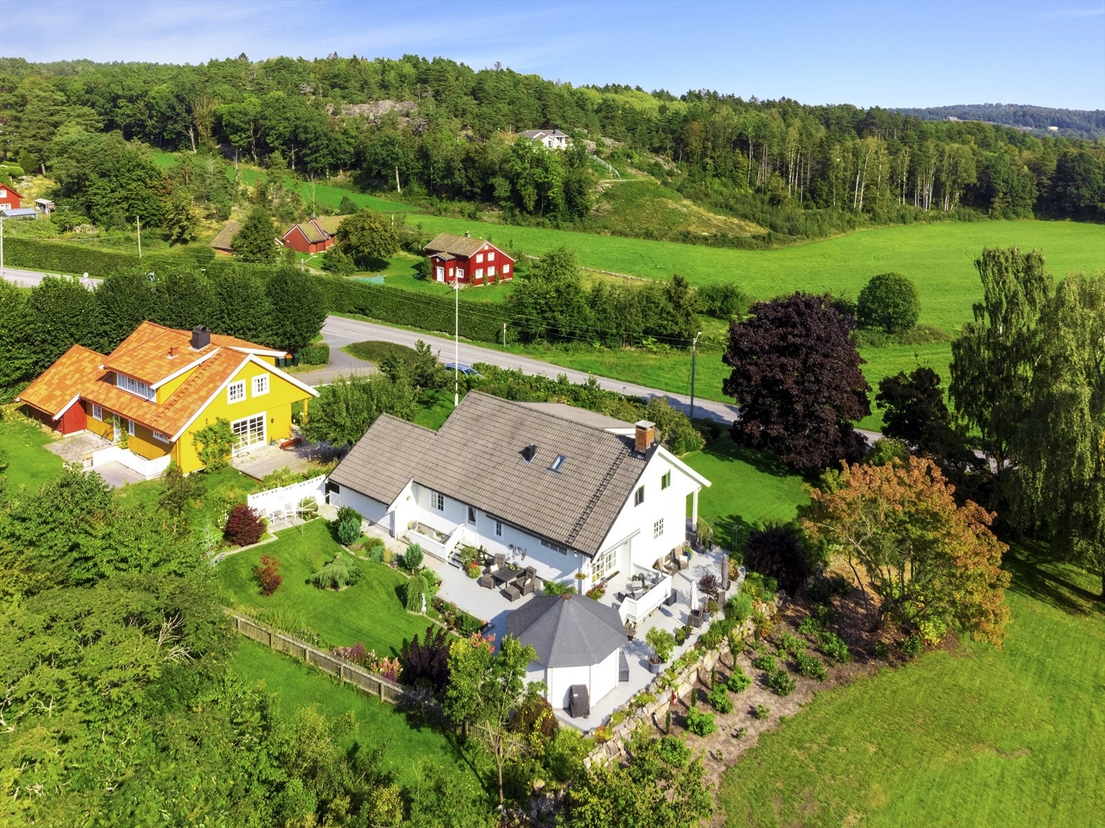 Velkommen til Østveien 334 - presentert av Maiken B. Paulsen v/ EiendomsMegler 1. Galleribilde