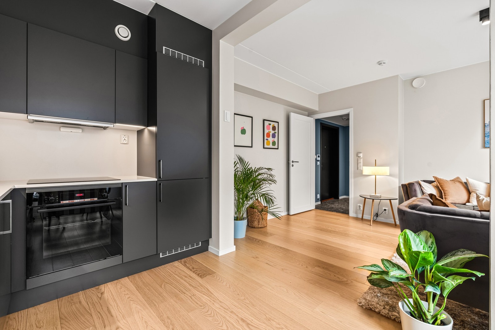 Åpen og fin planløsning med god gulvflate. Galleribilde