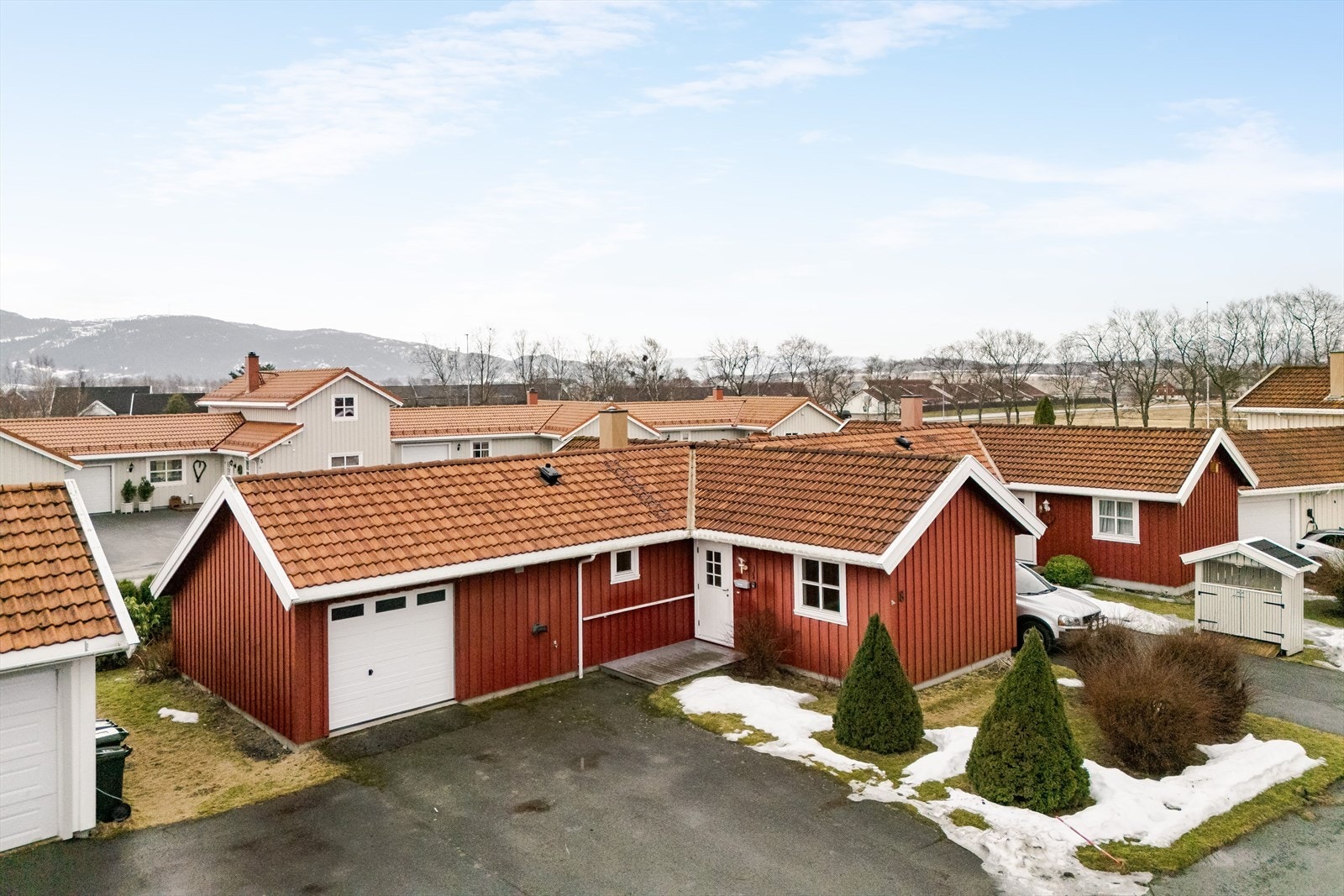 Aktiv Eiendomsmegling v/Thomas Lerstadgrind har gleden av å presentere Bergeringen 8! Foto: Vidar Alvik v/Grattis foto. Galleribilde