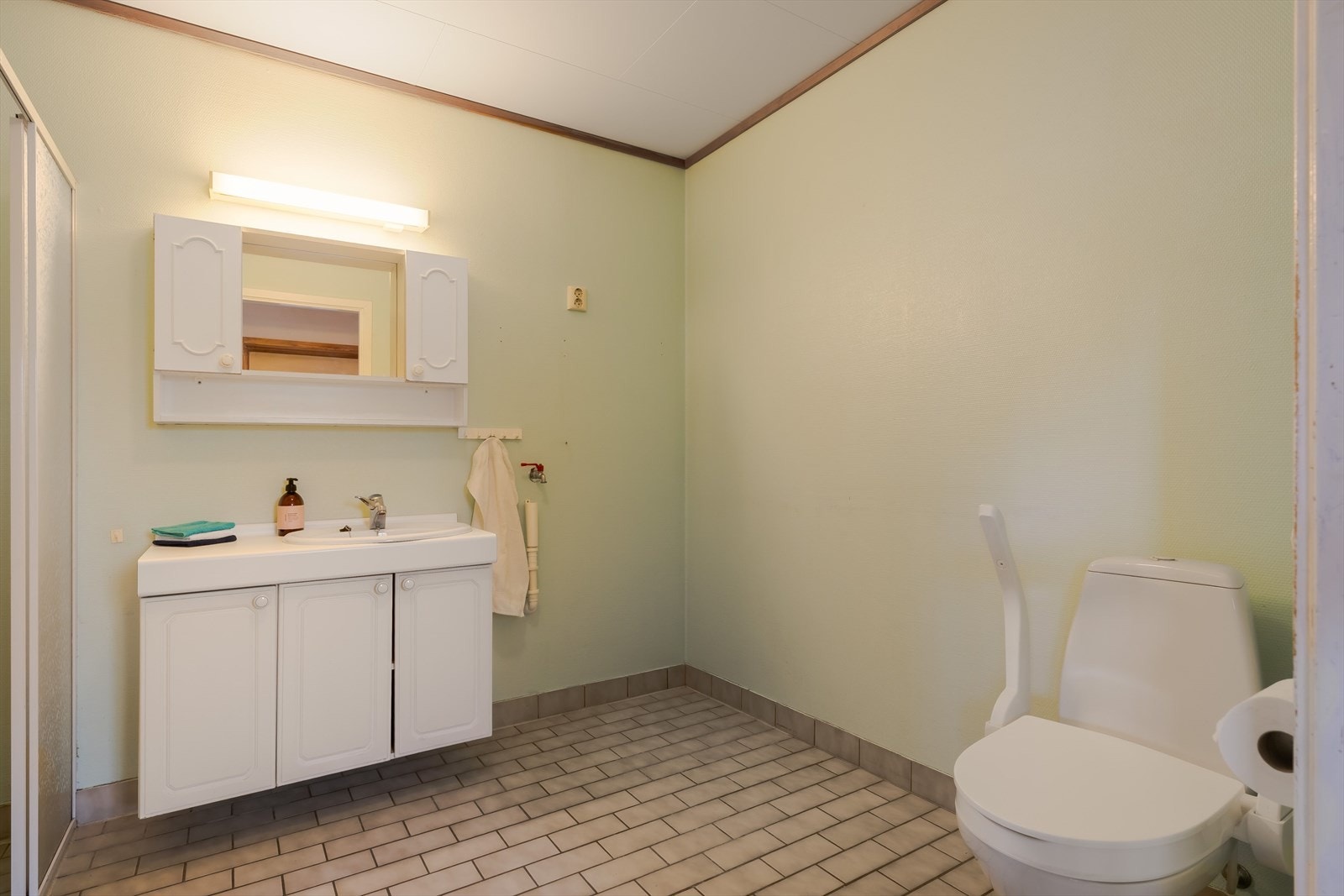 Badet er på 6 kvm. Galleribilde