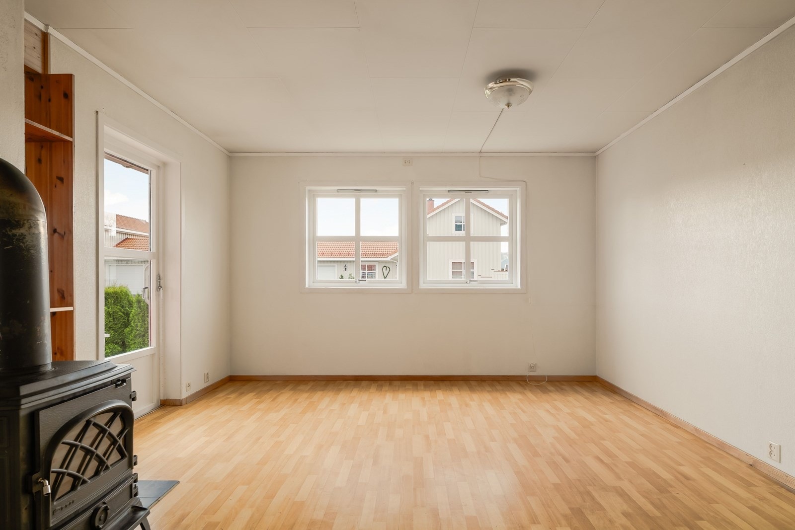 Stuen er på 22 kvm. og kan enkelt møbleres etter egne preferanser. Galleribilde