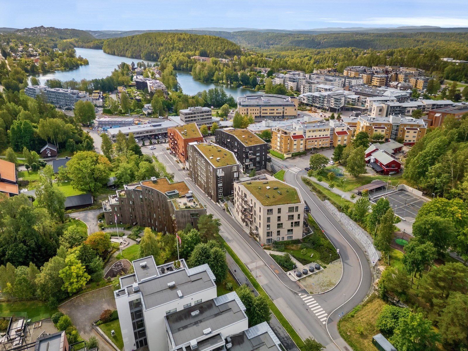 Boligen ligger i Kolbotn sentrum, men stille og tilbaketrukket Galleribilde