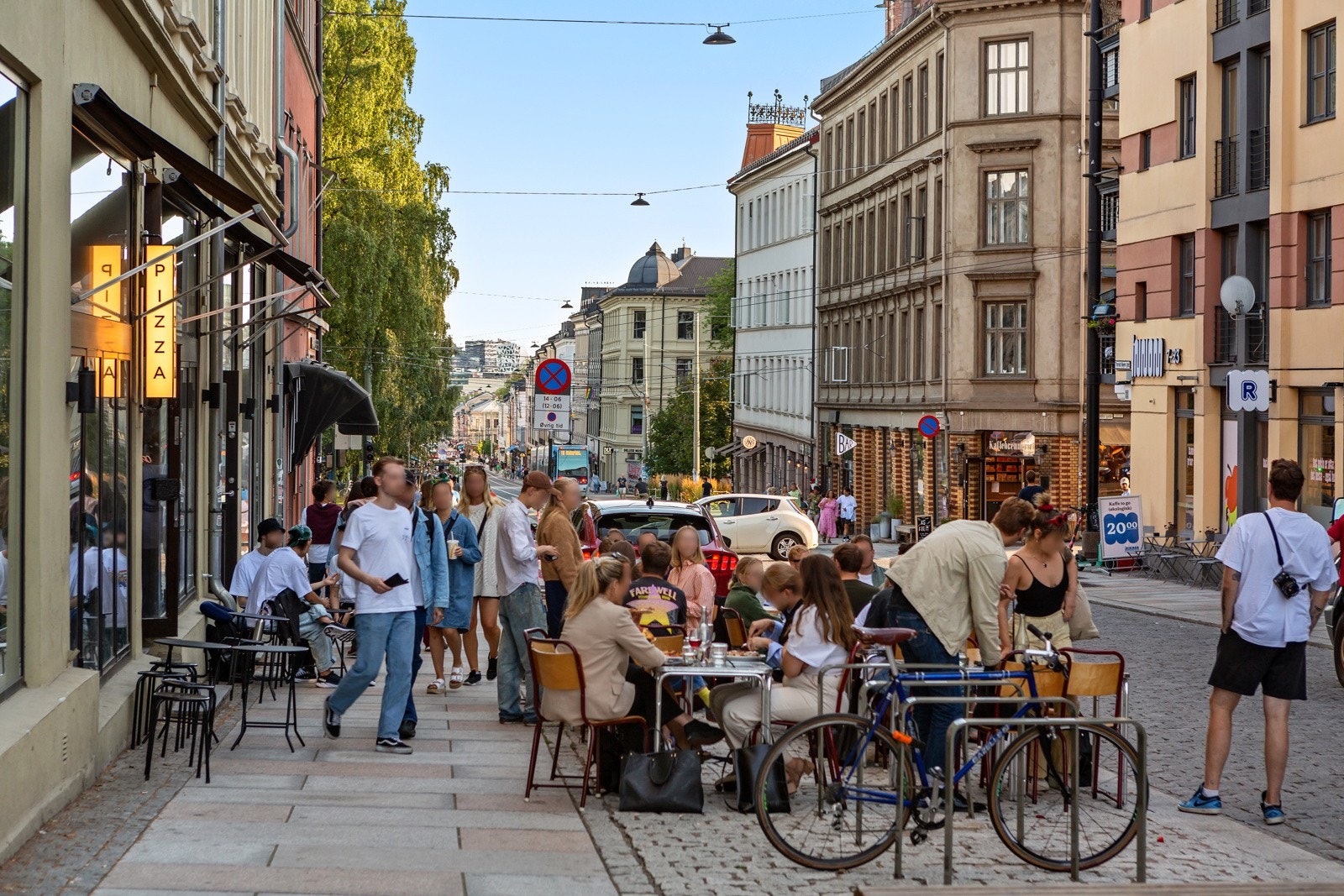 Området kjennetegnes av et rikt tilbud av restauranter, uteserveringer, parker og et levende bymiljø. Galleribilde