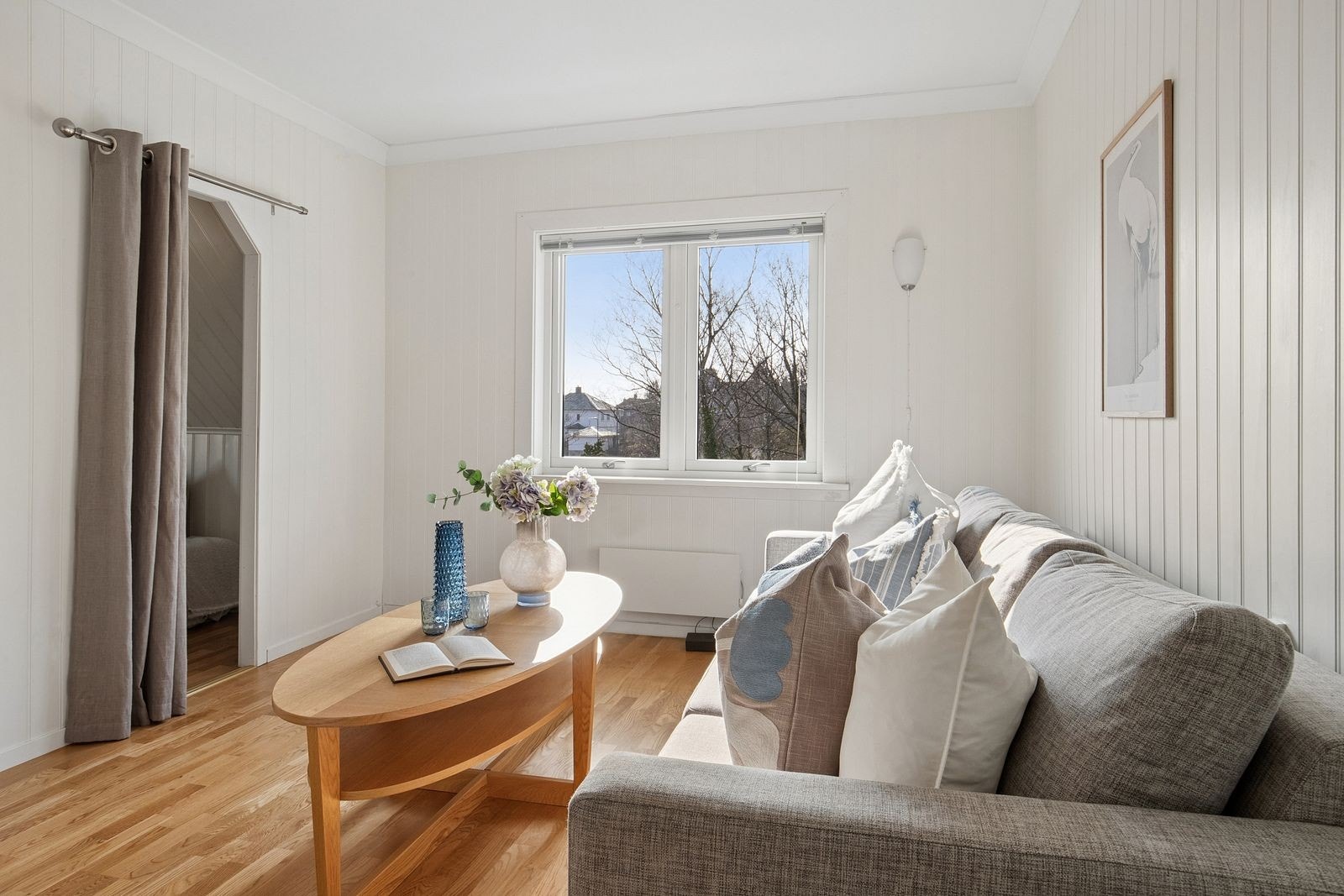 Soverom 2 er i dag innredet som en koselig stue, perfekt som ekstra oppholdsrom. Galleribilde