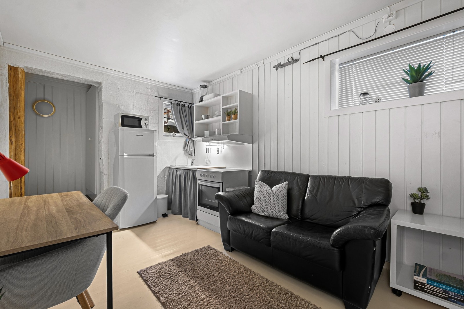 Hobbyrom. Innredet uten bruksendring/godkjenning fra Bodø kommune. Se pkt. "Innhold" i salgsoppgave Galleribilde