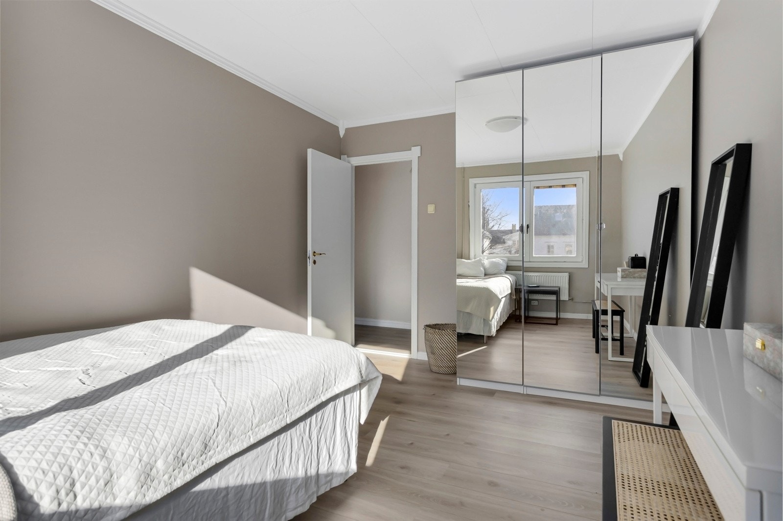 Det er fire gode soverom i annen etasje. Galleribilde