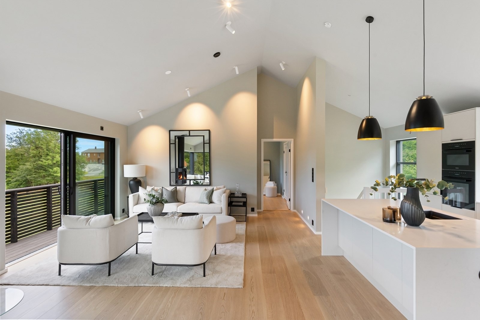 Gode møbleringsmuligheter og stemningsfull belysning. Galleribilde