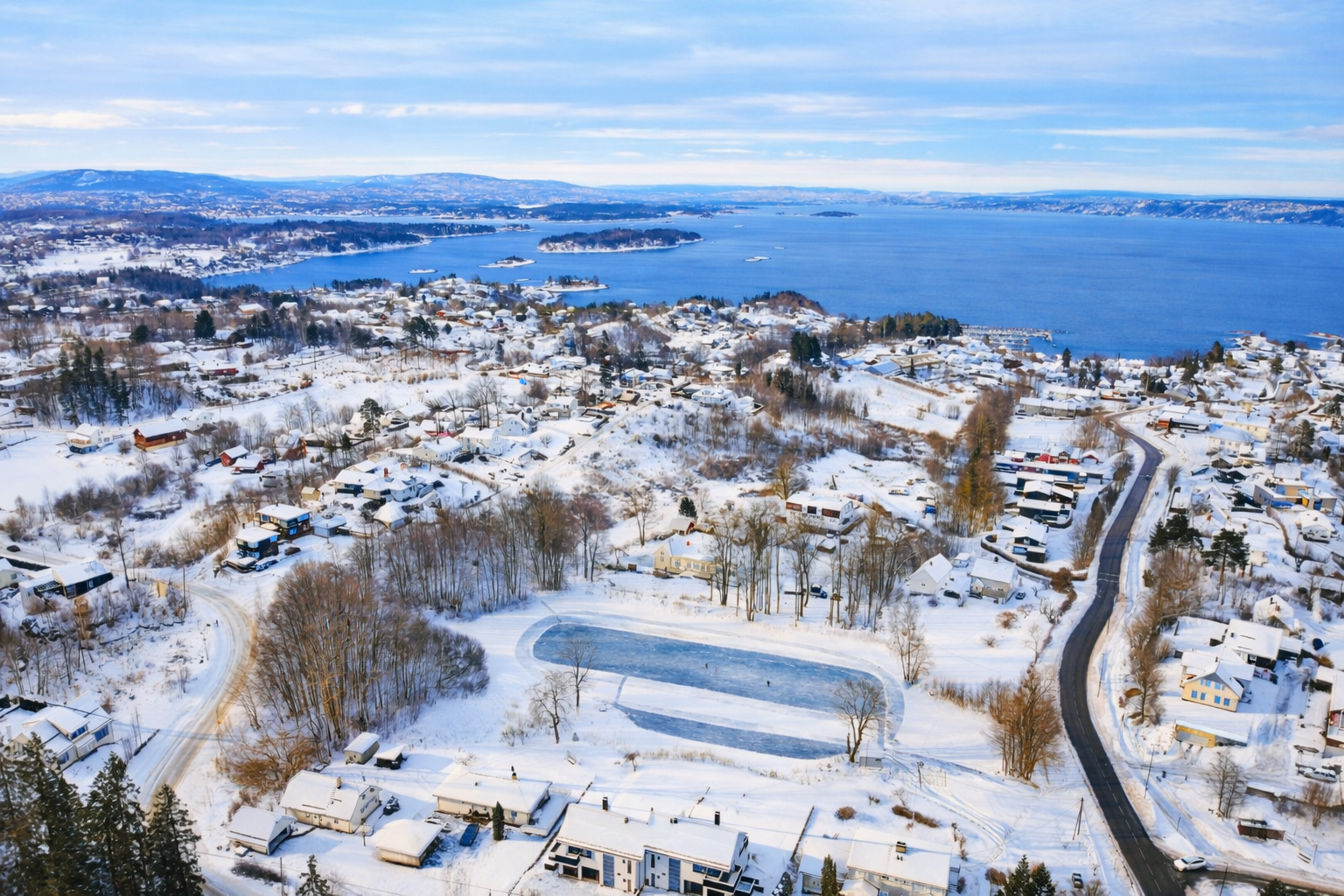 Jonasmyra ligger attraktivt til i Vollen - et av de mest ettertraktede boligområdene i Asker. Galleribilde