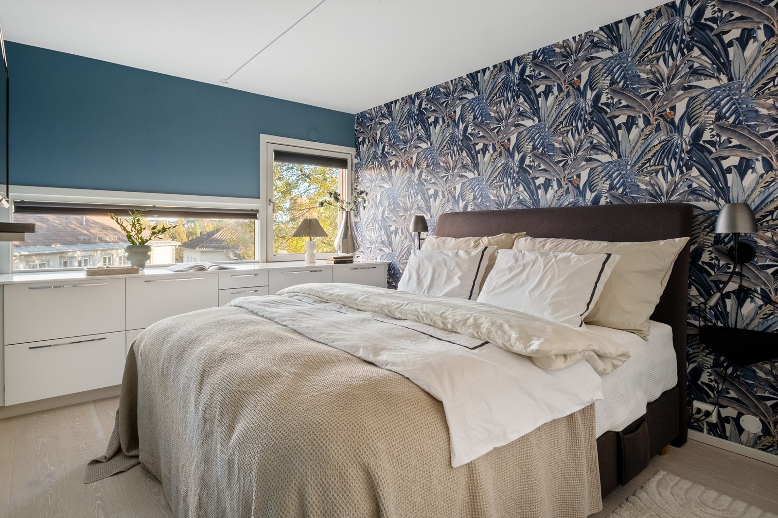 Hovedsoverom av god størrelse. Her er det god plass til dobbeltseng. Galleribilde