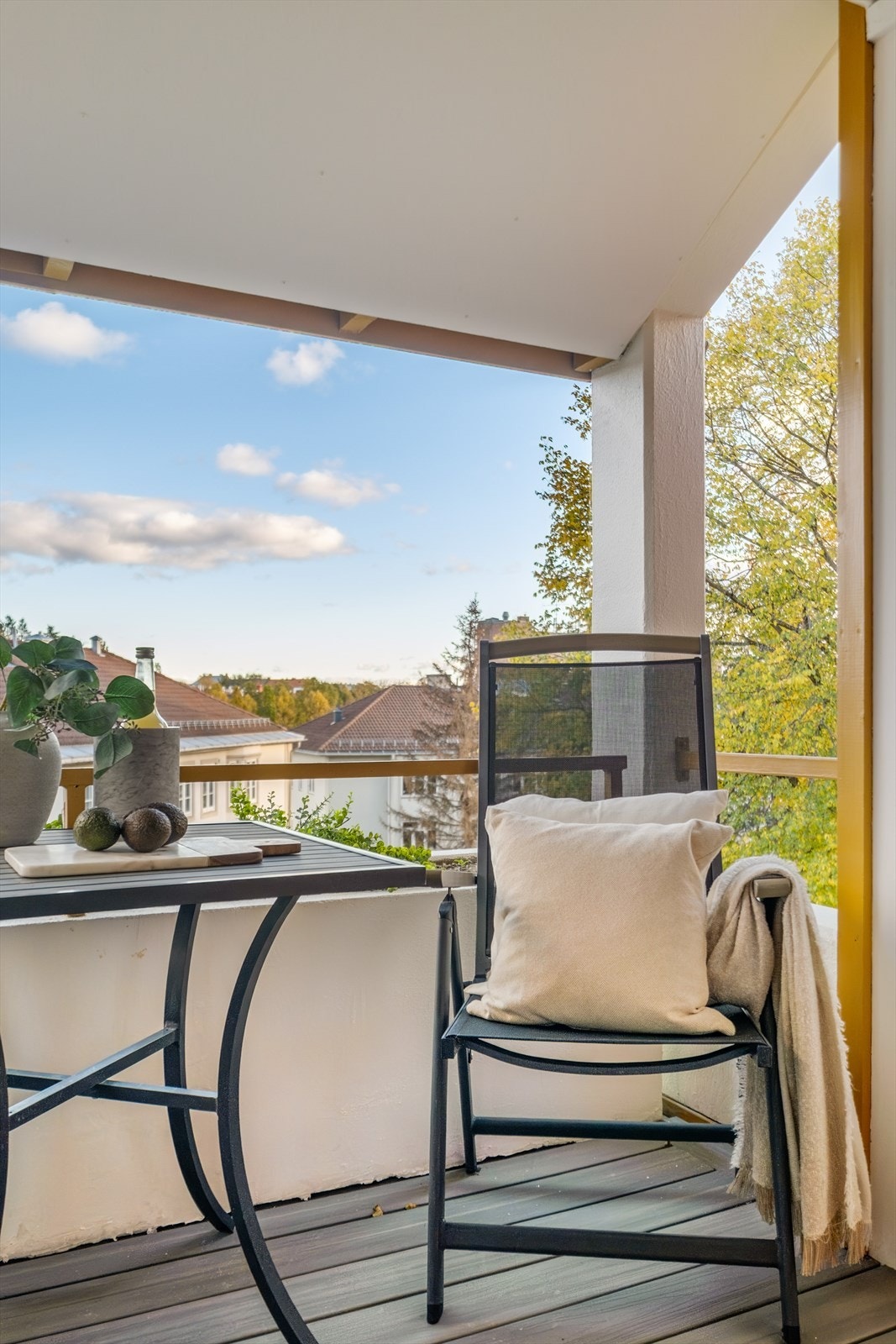 Balkongen har plass til utemøbler. Galleribilde