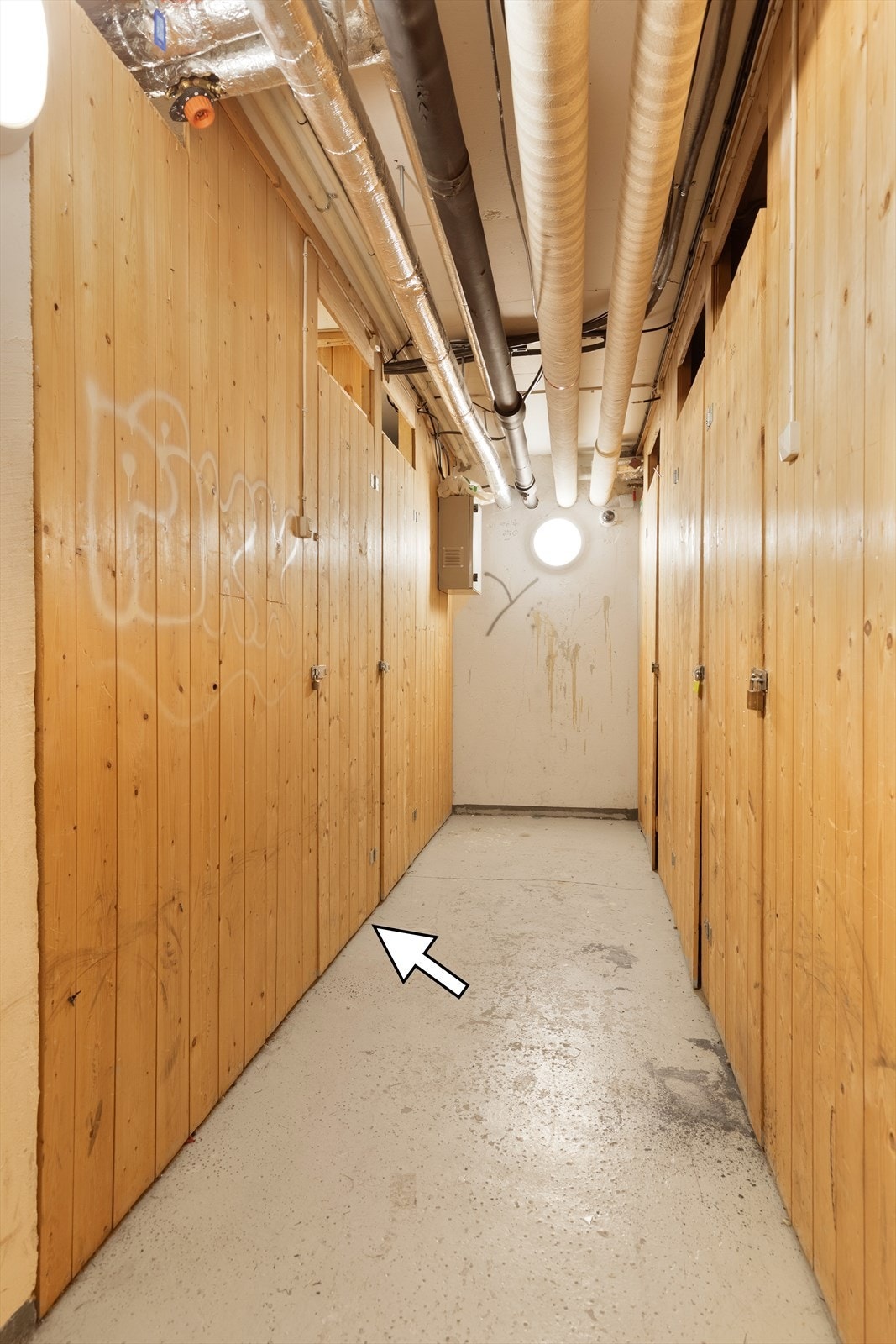 og en bod i kjeller Galleribilde